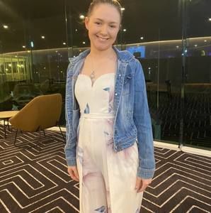 Meet your Posher, Christina